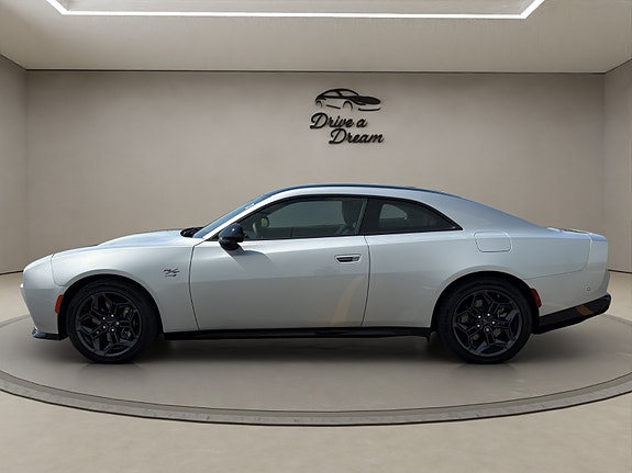 Dodge Charger 3 of 5