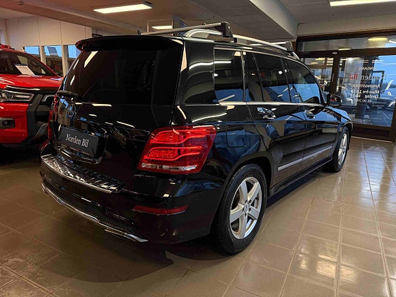 Mercedes-Benz GLK220 7 of 23