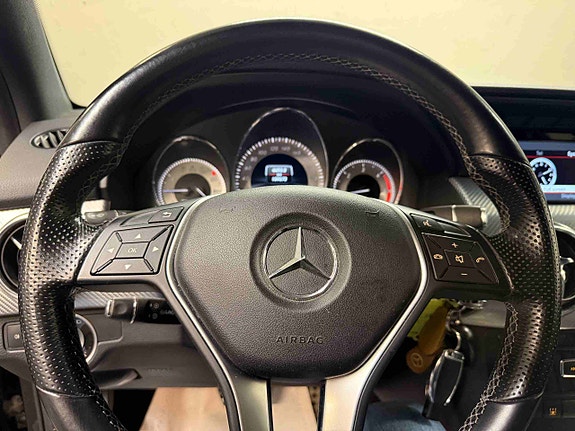 Mercedes-Benz GLK220 14 of 23