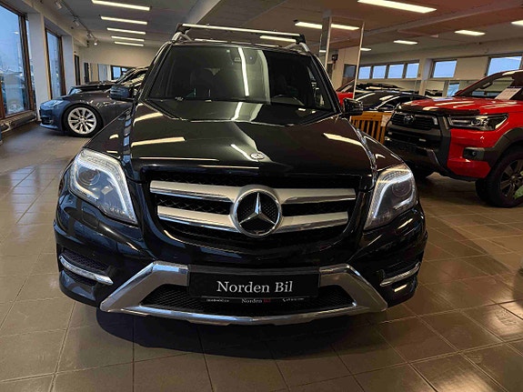 Mercedes-Benz GLK220 3 of 23