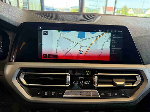 BMW 330e 17 of 30