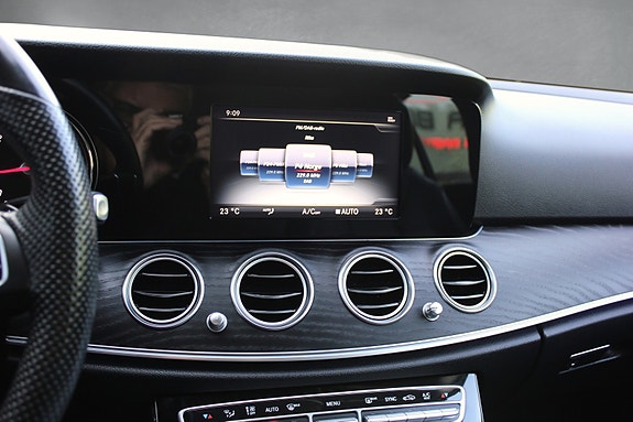 Mercedes-Benz E220 d 21 of 21