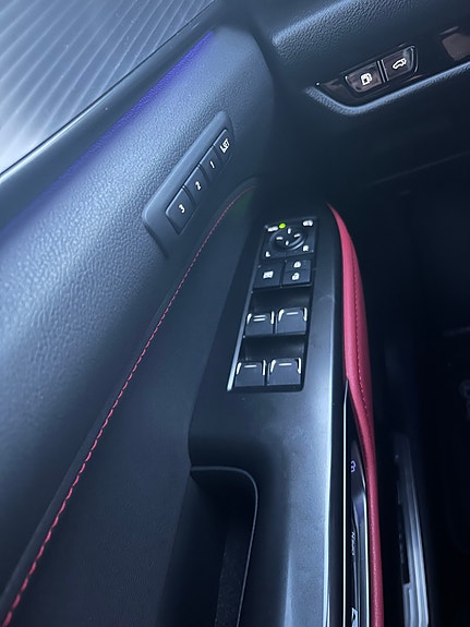Lexus NX450h 16 of 27