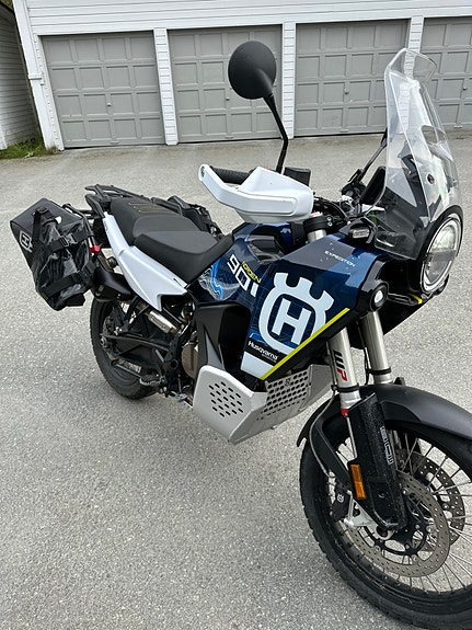 Husqvarna Norden 901 Expedition 4 of 10