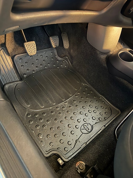 Toyota Yaris 22 of 28