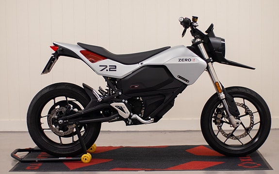Zero FXE A1/Lett mc/44HK 8 of 23