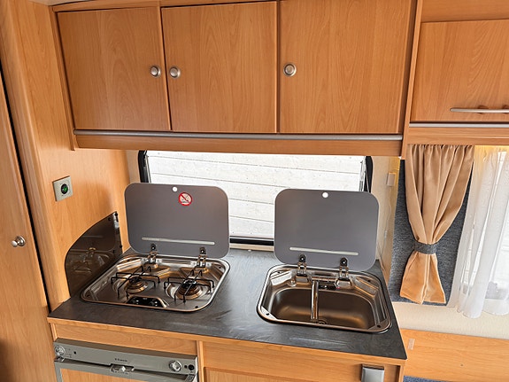 Adria 502dt 4 of 5