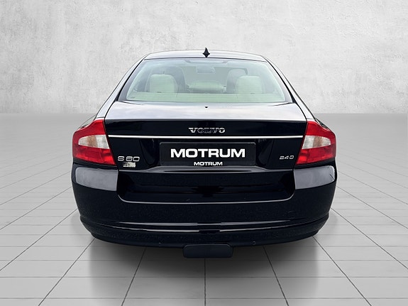 Volvo S80 5 of 5