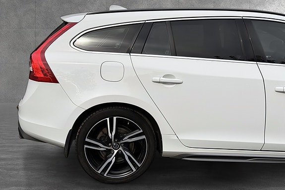 Volvo V60 17 of 30
