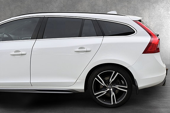 Volvo V60 15 of 30