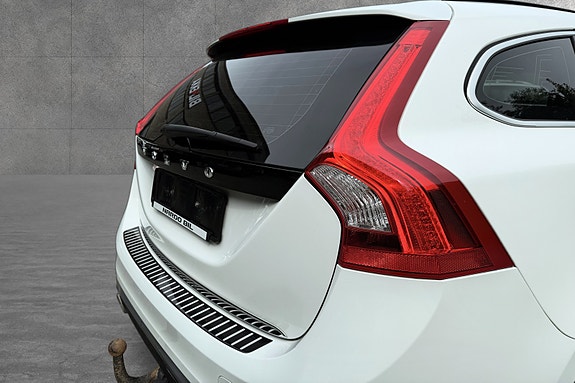 Volvo V60 9 of 30