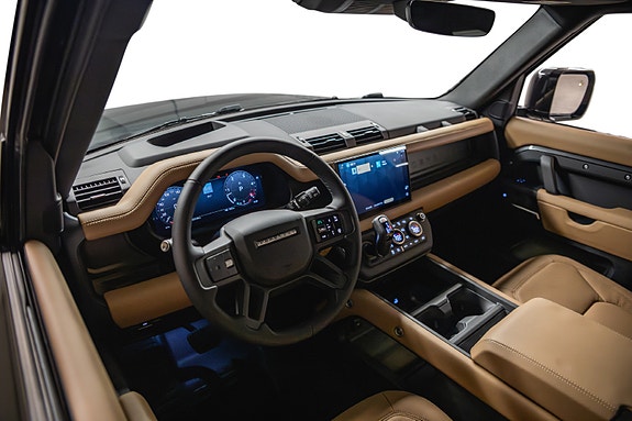 Land Rover Defender 110 3 of 5