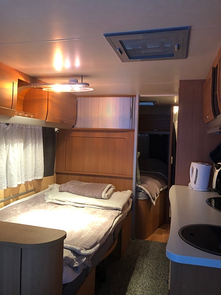 Knaus Royale 680 - Kjøp campingvogn og få spiker-telt i Eikedalen med på kjøpet!!! 19 of 28