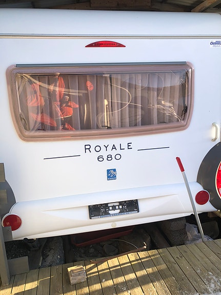 Knaus Royale 680 - Kjøp campingvogn og få spiker-telt i Eikedalen med på kjøpet!!! 4 of 28