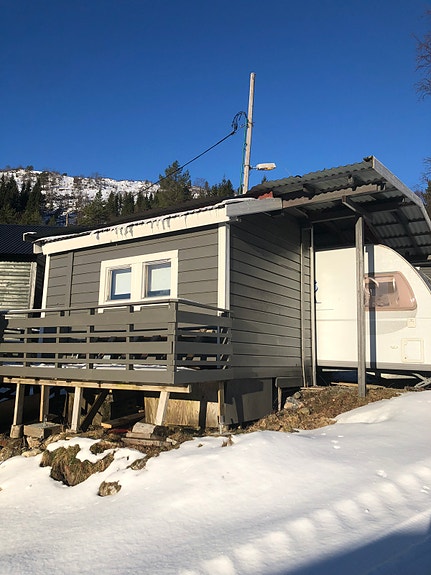 Knaus Royale 680 - Kjøp campingvogn og få spiker-telt i Eikedalen med på kjøpet!!! 2 of 28
