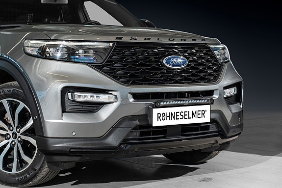 Ford Explorer 2 of 5