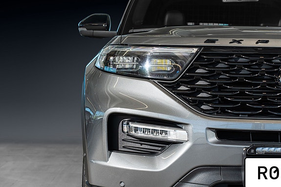 Ford Explorer 4 of 5