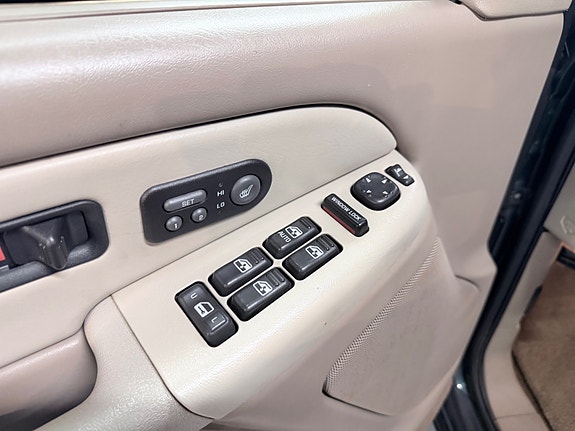 Chevrolet Tahoe 30 of 30