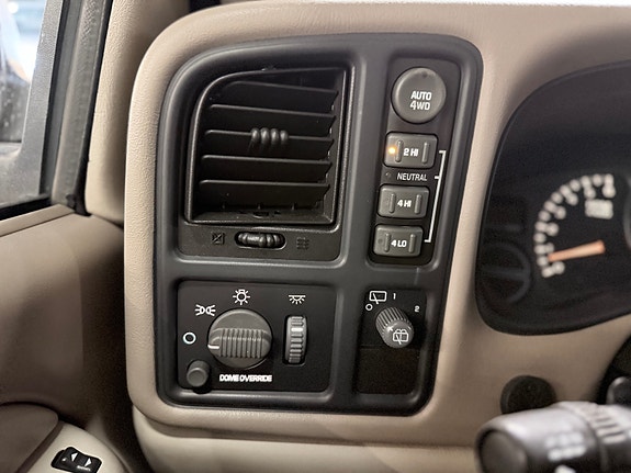 Chevrolet Tahoe 28 of 30