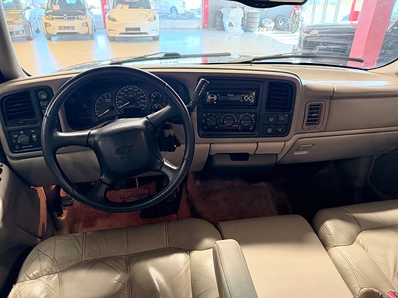 Chevrolet Tahoe 23 of 30