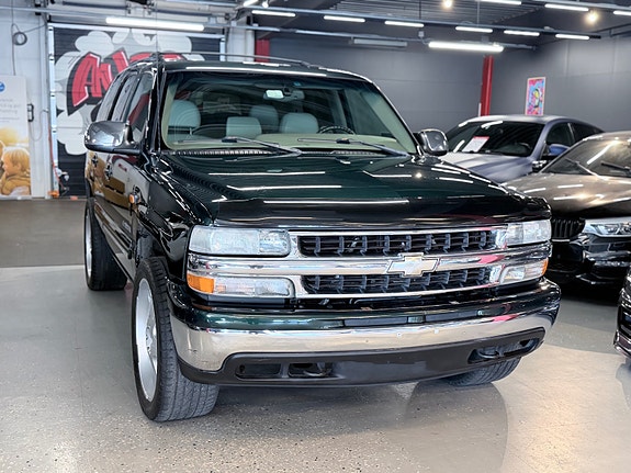 Chevrolet Tahoe 2 of 30
