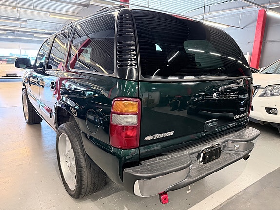 Chevrolet Tahoe 11 of 30