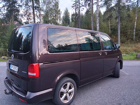 Volkswagen Multivan 8 of 30