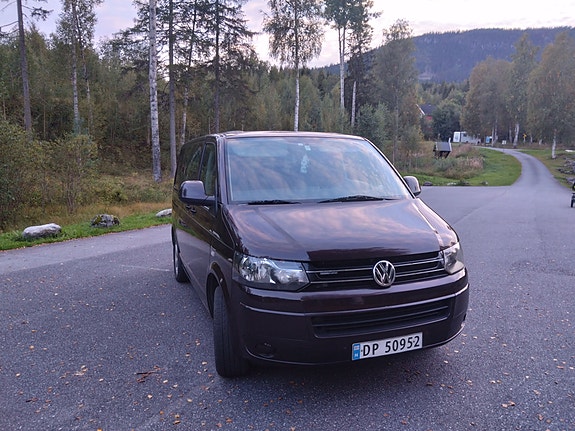 Volkswagen Multivan 14 of 30