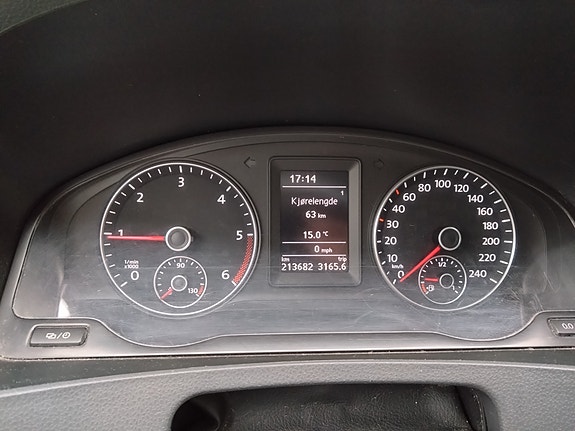 Volkswagen Multivan 17 of 30