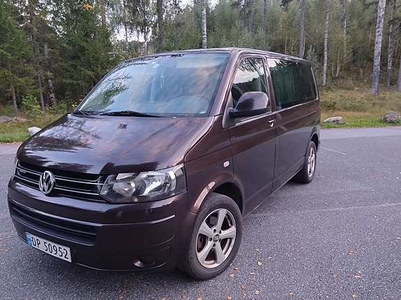Volkswagen Multivan 10 of 30