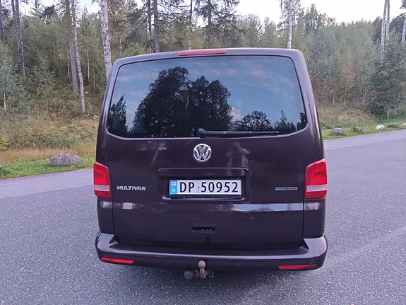 Volkswagen Multivan 9 of 30