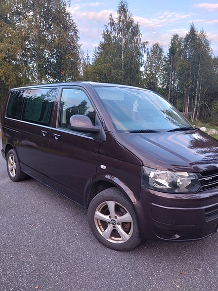 Volkswagen Multivan 2 of 30
