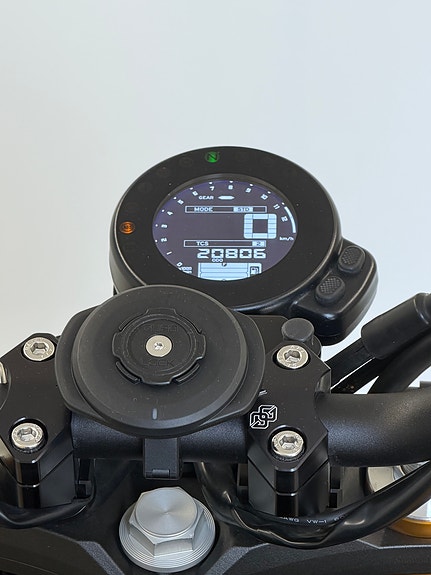 Yamaha XSR 900 10 of 15