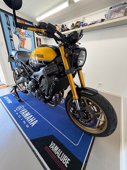 Yamaha XSR 900 7 of 15