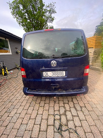 Volkswagen Caravelle 4 of 5