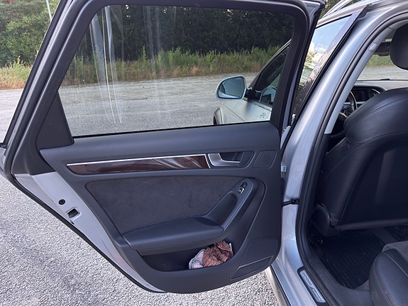 Audi A4 allroad 17 of 27