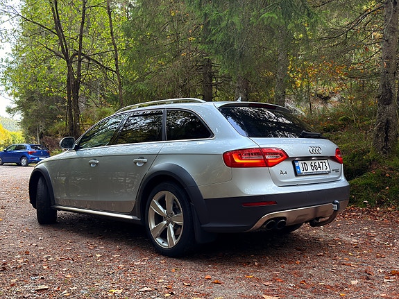 Audi A4 allroad 3 of 27