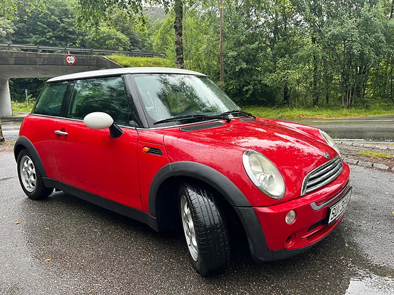 MINI Cooper 3 of 5