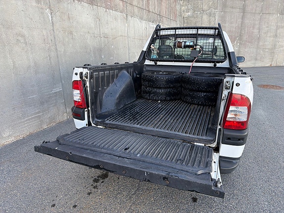 Fiat Strada 8 of 14