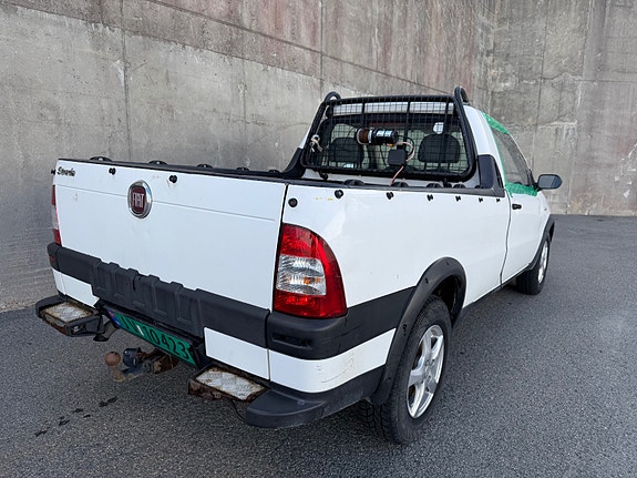 Fiat Strada 7 of 14