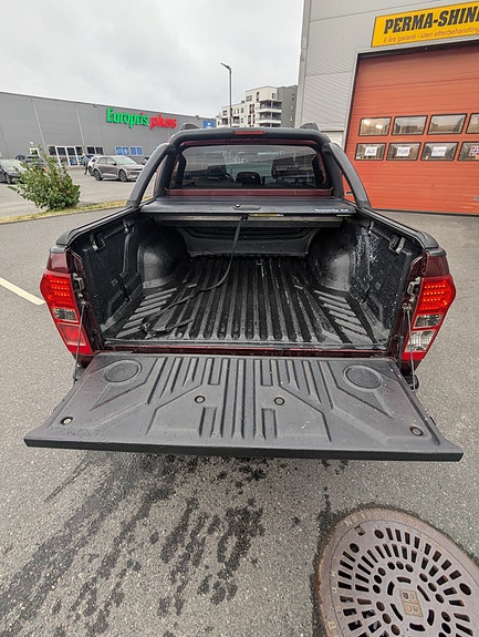 Isuzu D-max 10 of 30