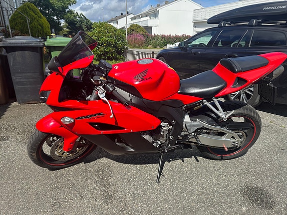 Honda CBR 1000 RR 9 of 11