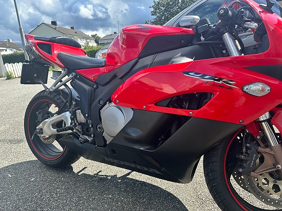 Honda CBR 1000 RR 3 of 11