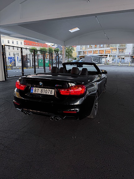 BMW M4 5 of 5