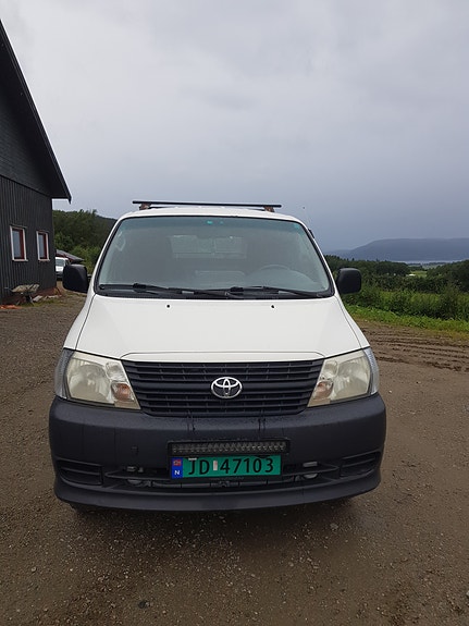 Toyota HiAce 4 of 5