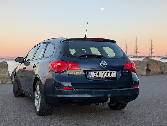 Opel Astra 3 of 5
