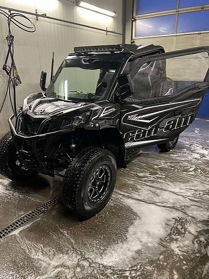 Can-Am Maverick 12 of 13