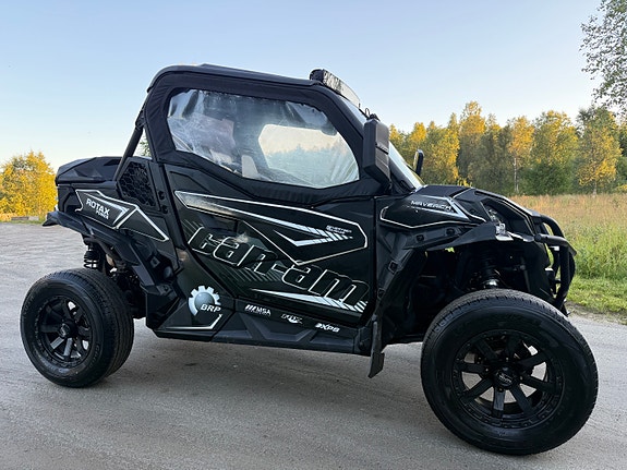 Can-Am Maverick 2 of 5