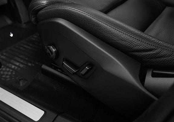 Volvo XC60 12 of 23