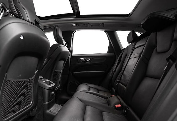 Volvo XC60 9 of 23